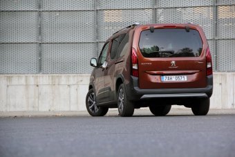 Peugeot Rifter Long 1.5 BlueHDI EAT8 GT line – sedmimístný zázrak