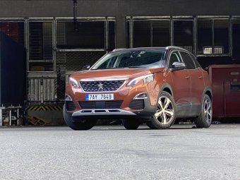 Peugeot 3008 1.2 PureTech 130 EAT8 – tříválcový základ