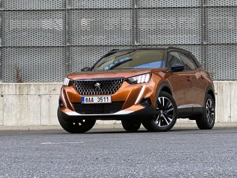 Peugeot 2008 GT 1.2 PureTech 155 EAT8 – vrcholná volba rozumem