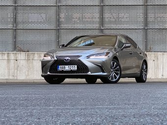 Lexus ES 300h – vytříbený styl