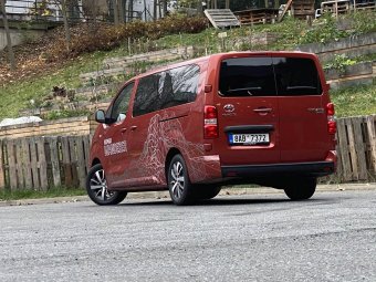 Toyota Proace Verso Nomad 2.0 D-4D 180 8 A/T – kompaktní cestovatel