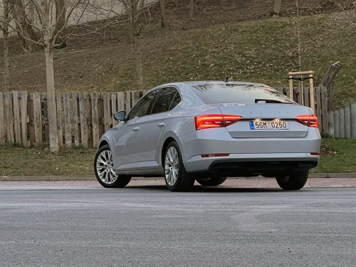 Škoda Superb 2.0 TDI 110 kW – úsporný liftback