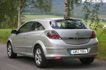 Opel Astra GTC 1.9 CDTI - kupé jak má být (TEST)