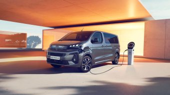 Motoristé přiznávají, že o elektromobilitě moc neví, ale chtějí to změnit