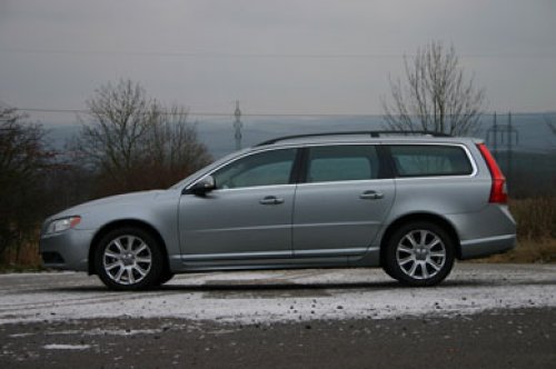 Zrozeno pro zimní pohodu - Volvo V70 2,4D (TEST)