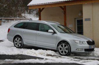 Škoda Superb Combi 2.0 TDI - okřídlené pětimetrové kombi? (TEST)