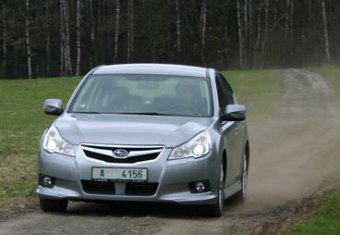Subaru Legacy 2.5i Lineartronic - zůstal řidič na prvním místě?(TEST)