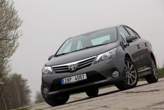 Toyota Avensis 2.2 D-CAT 6 A/T (TEST)