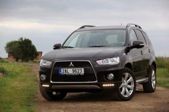 Mitsubishi Outlander 2.2 DI-D MIVEC - agilní a úsporné SUV do terénu (TEST)