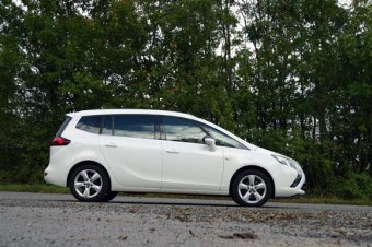 Opel Zafira Tourer 2.0 CDTi - nové MPV s výrazem atleta (TEST)