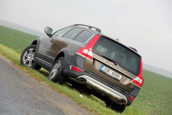 Volvo XC70 D4 AWD - cestou necestou (TEST)