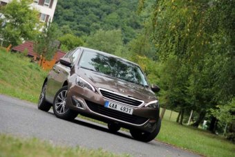 Peugeot 308 1.2 e-THP - zapomeňte na předsudky! (TEST)