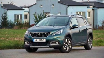 Z města na chalupu - Peugeot 2008 1.2 Pure Tech (TEST)