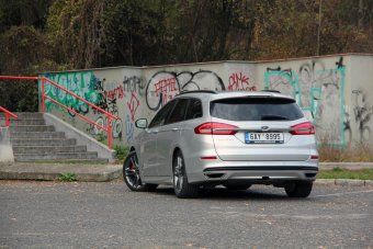 Ford Mondeo Kombi 2.0 TDCi PowerShift AWD – praktický srdcař